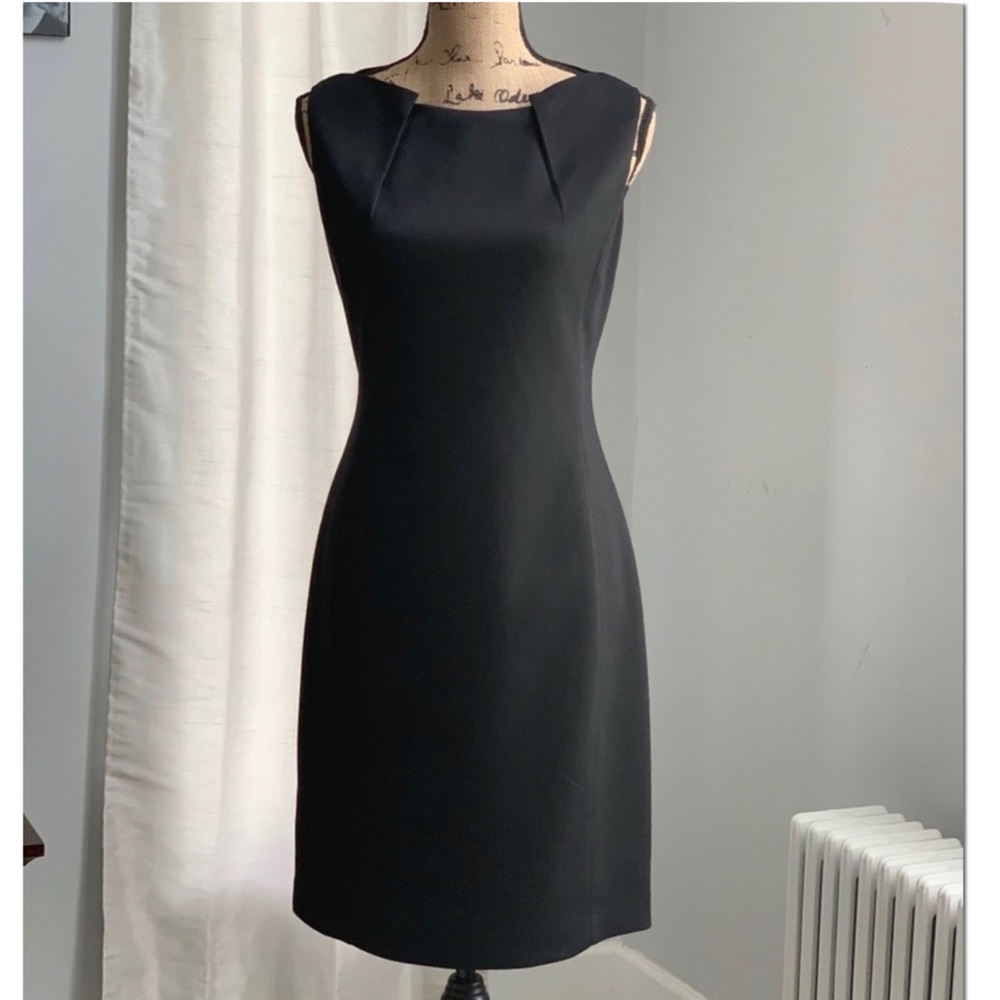 Tahari Black Sleeveless Midi Sheath Dress